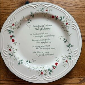 Friends and Family Plate of Sharing Pfaltzgraff winterberry plate